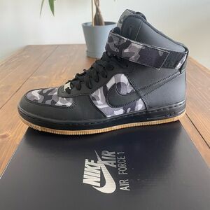 Women’s Air Force 1 Mid Black/Camo/Gum Bottom